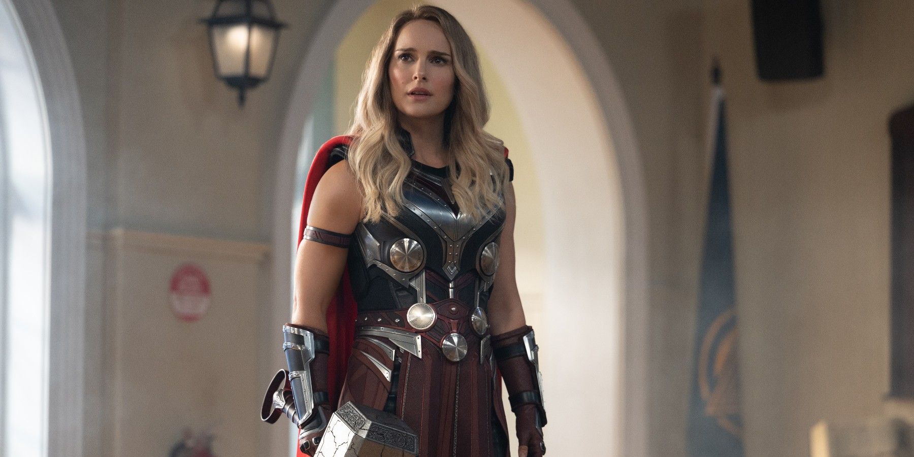 Jane Foster est le Mighty Thor dans Love and Thunder.