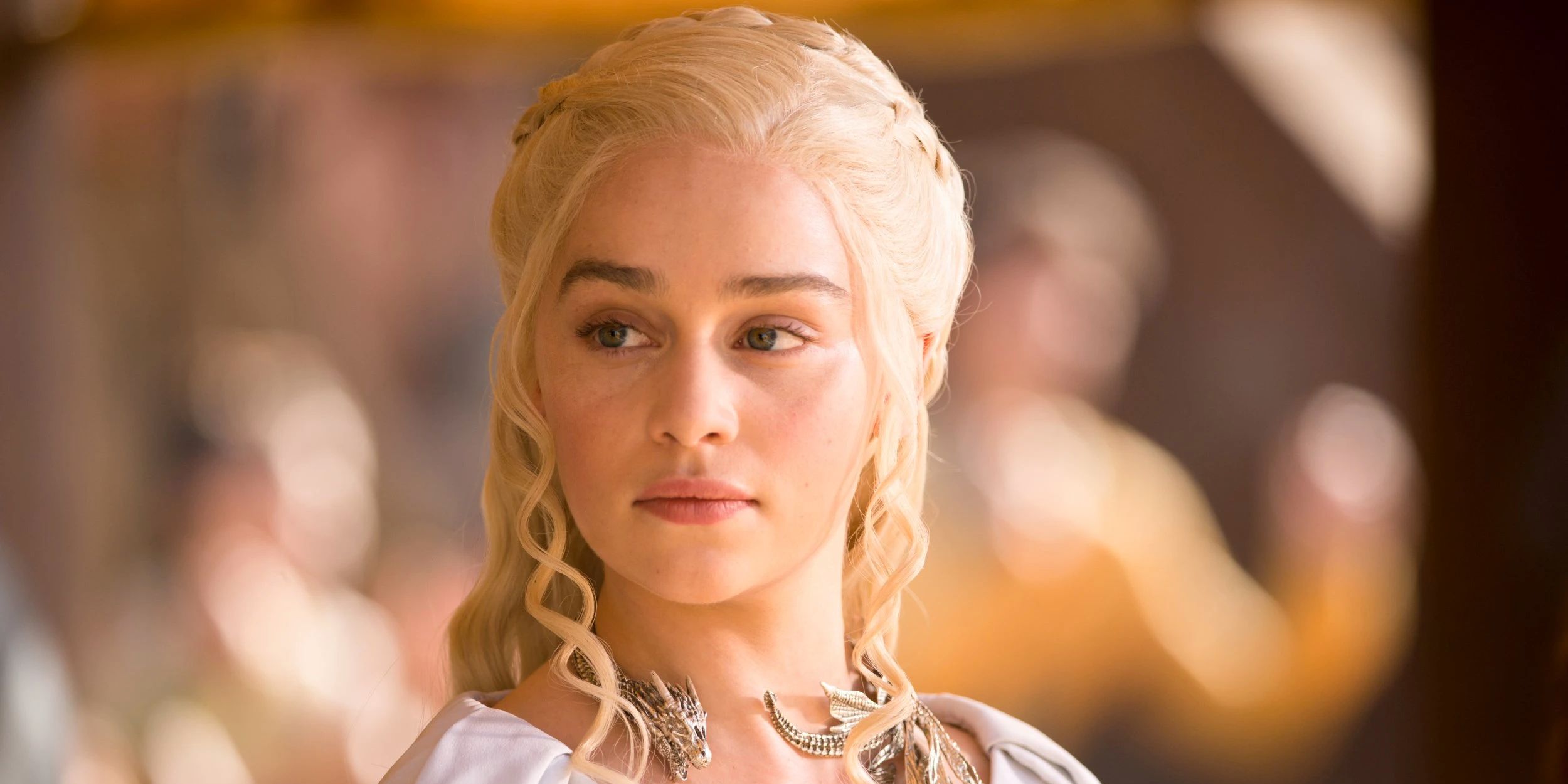 Emilia Clarke dans le rôle de Daenerys Targaryen dans Game of Thrones