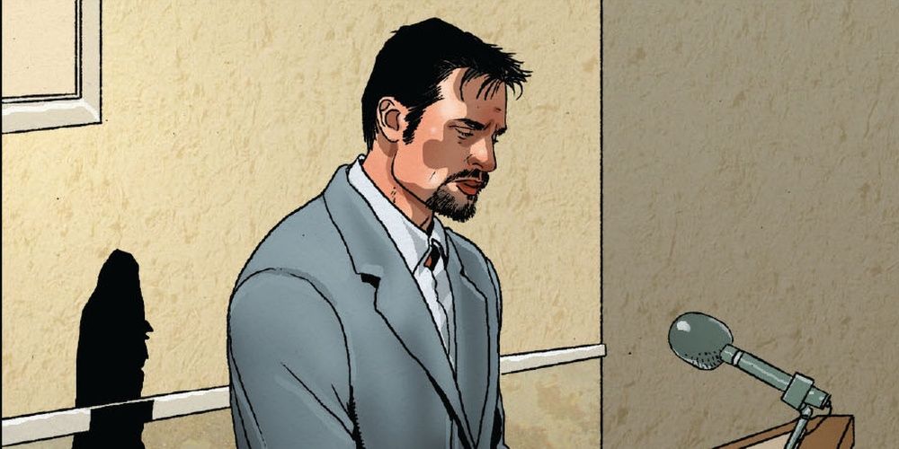 Lors d'une réunion des AA, Tony Stark observe une minute de silence pendant son discours