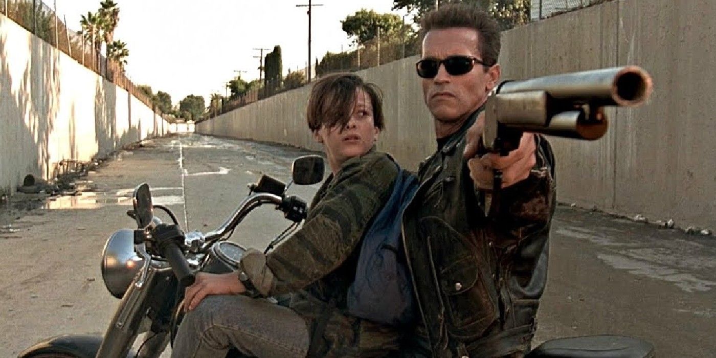 Le T1000 protège John dans Terminator 2 Judgment Day